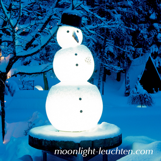 Moonlight Schneemann Frosty lässt nicht nur Kinderherzen höher schlagen! Schneemannleuchte mit schwarzem Zylinder, Rübchennase, Augen und Knöpfen.